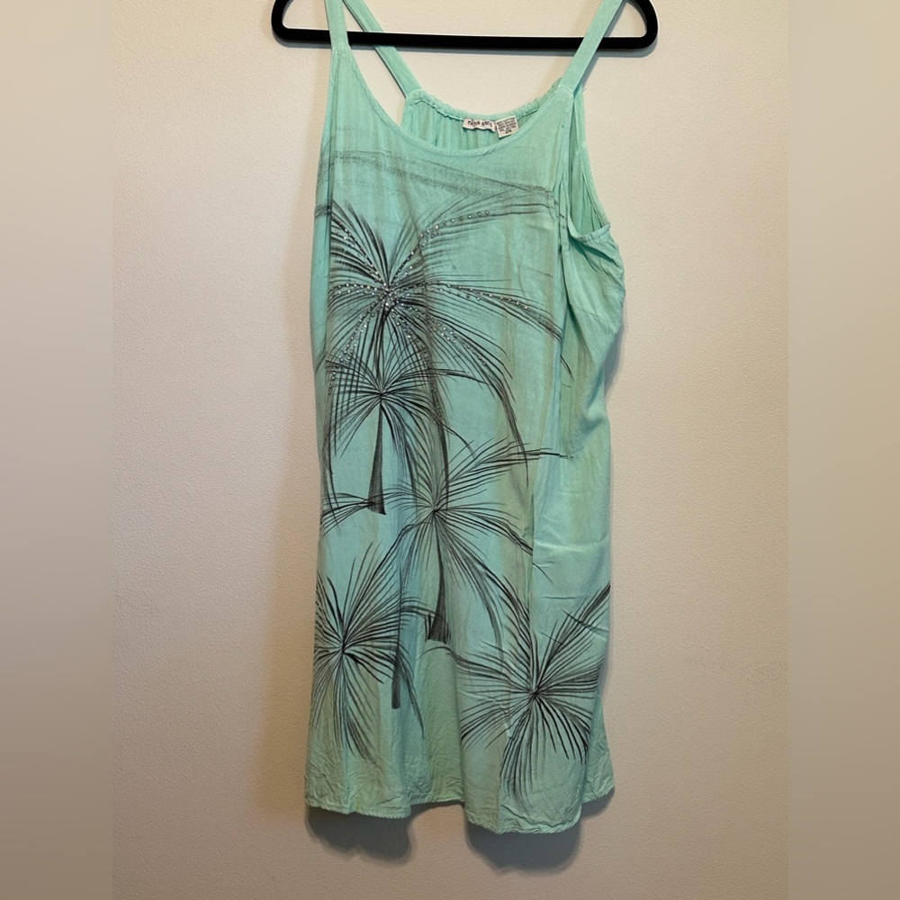 2XL sun dress light green with sparkle details. Very pretty.